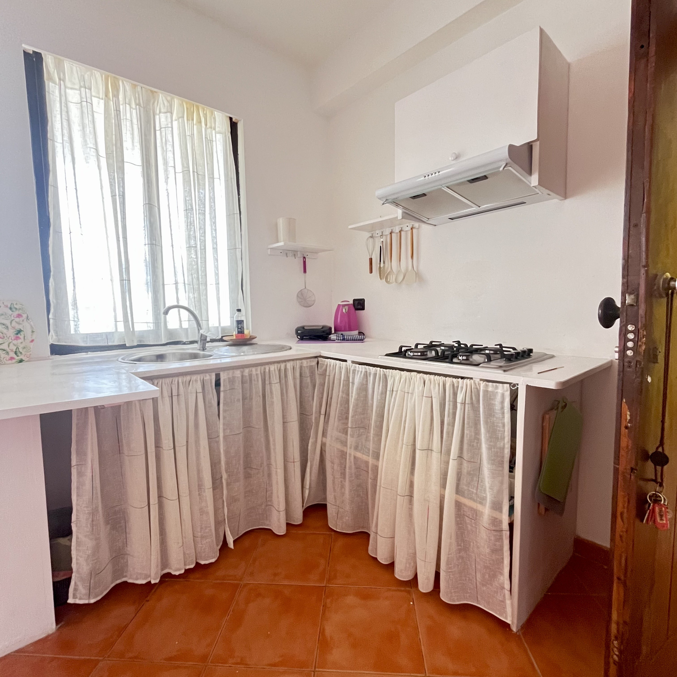 LARGE 1BEDROOM APARTMENT IN THE CITY CENTER